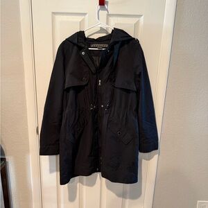 Kenneth Cole Reaction Black Hooded Jacket w/Silver Toggles to Tighten Waist Sz L